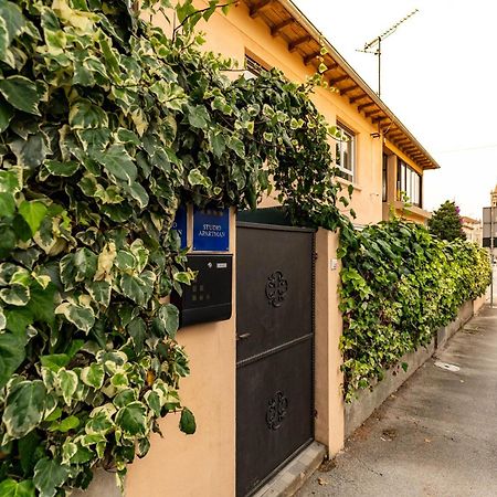 Colosseum Garden Studio Apartments PUY 외부 사진