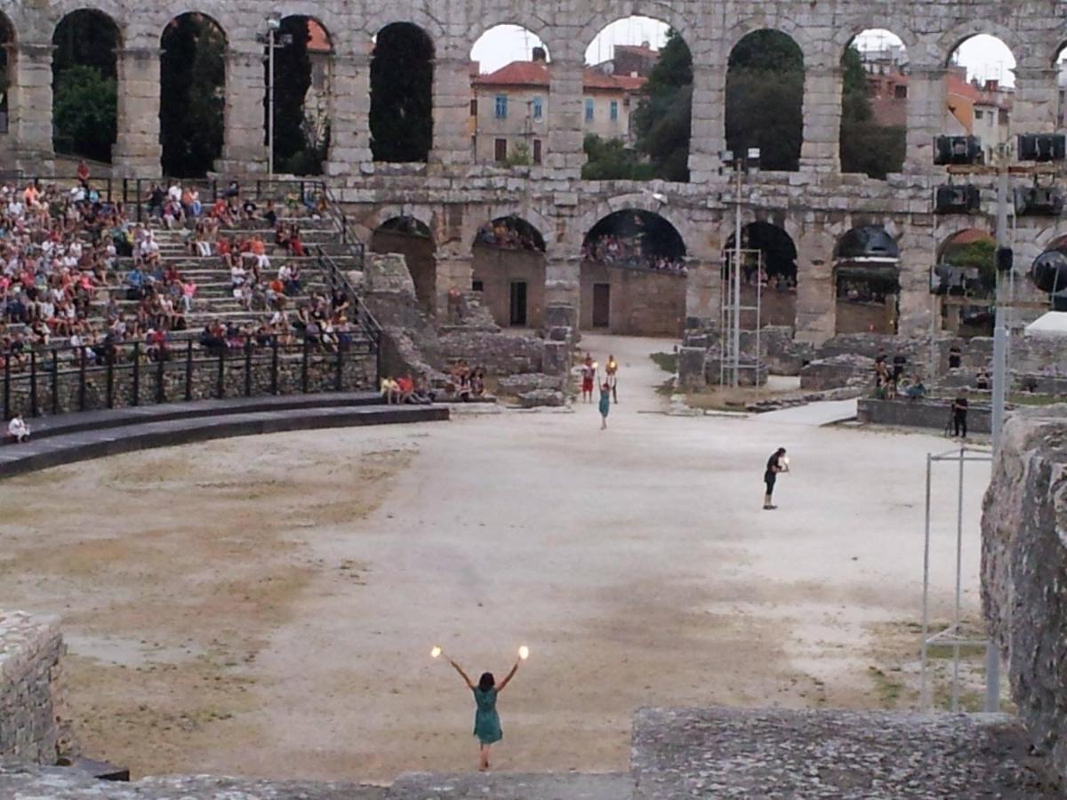 Colosseum Garden Studio Apartments PUY 외부 사진